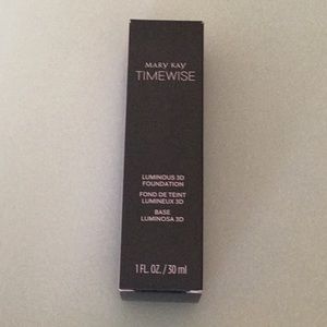 Mary Kay Time Wise Foundation Ivory C 100